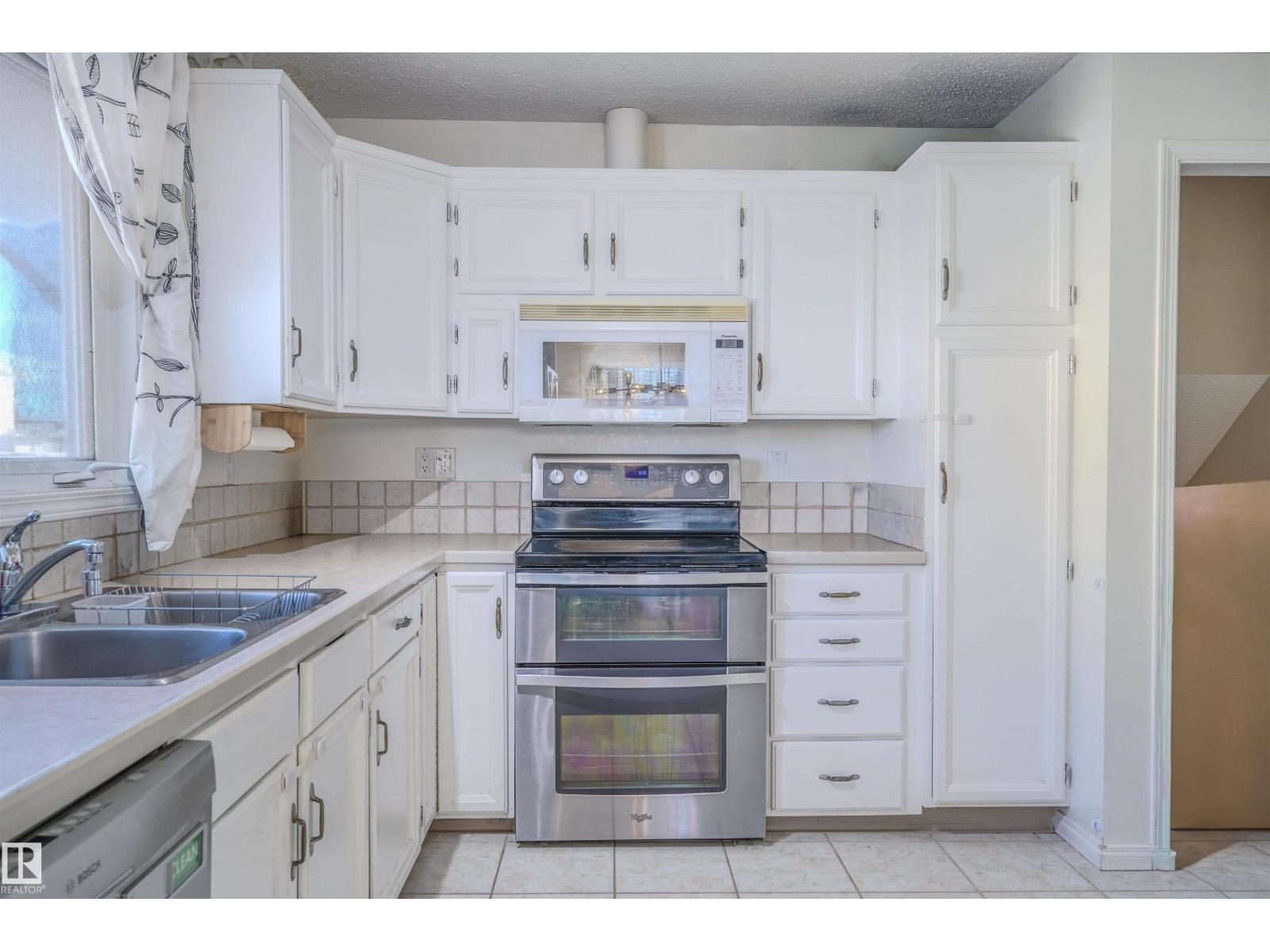 12403 156 Av Nw, Edmonton, Alberta  T5X 2X4 - Photo 6 - E4470311