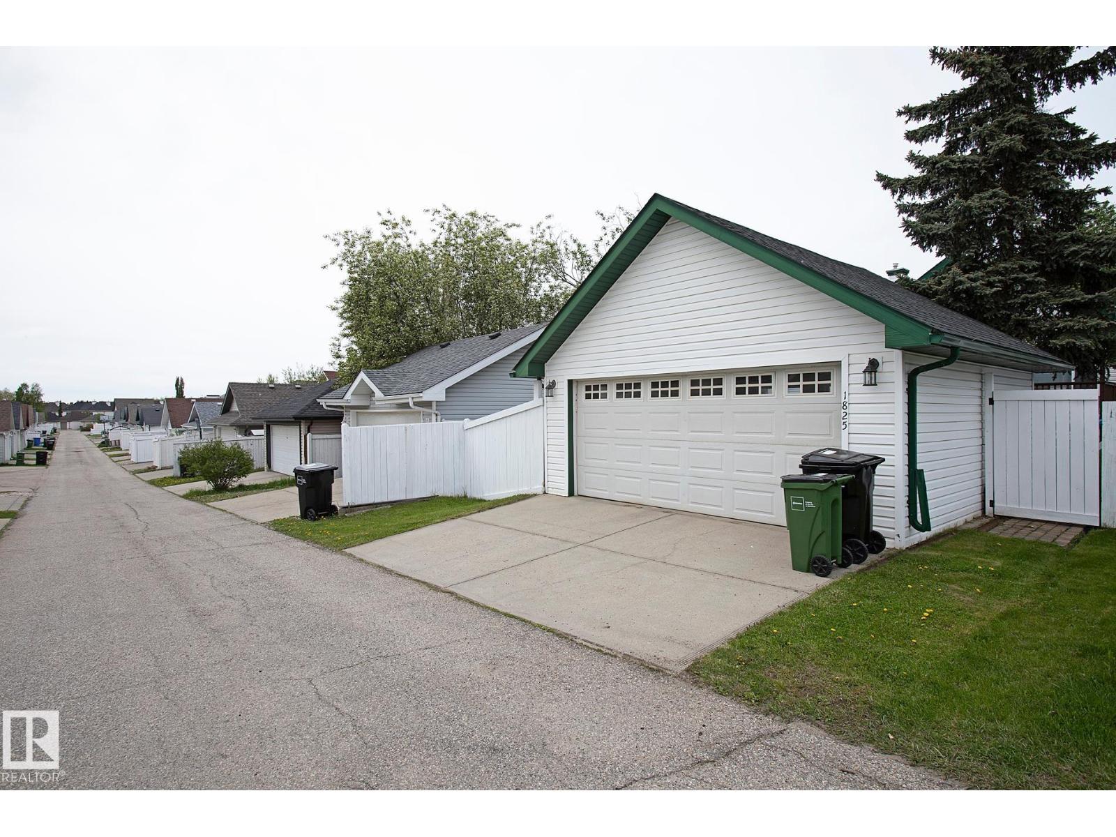 1825 Tufford Wy Nw, Edmonton, Alberta  T6R 2W3 - Photo 43 - E4470572