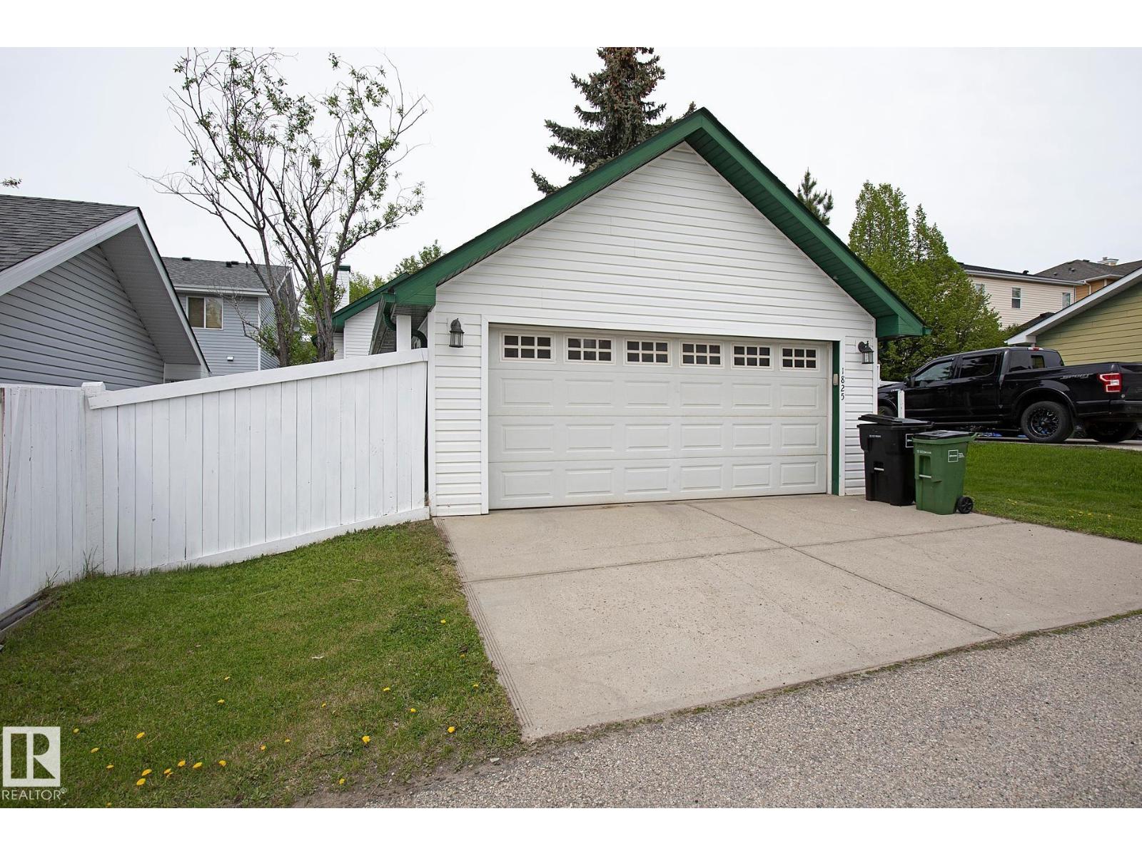 1825 Tufford Wy Nw, Edmonton, Alberta  T6R 2W3 - Photo 45 - E4470572