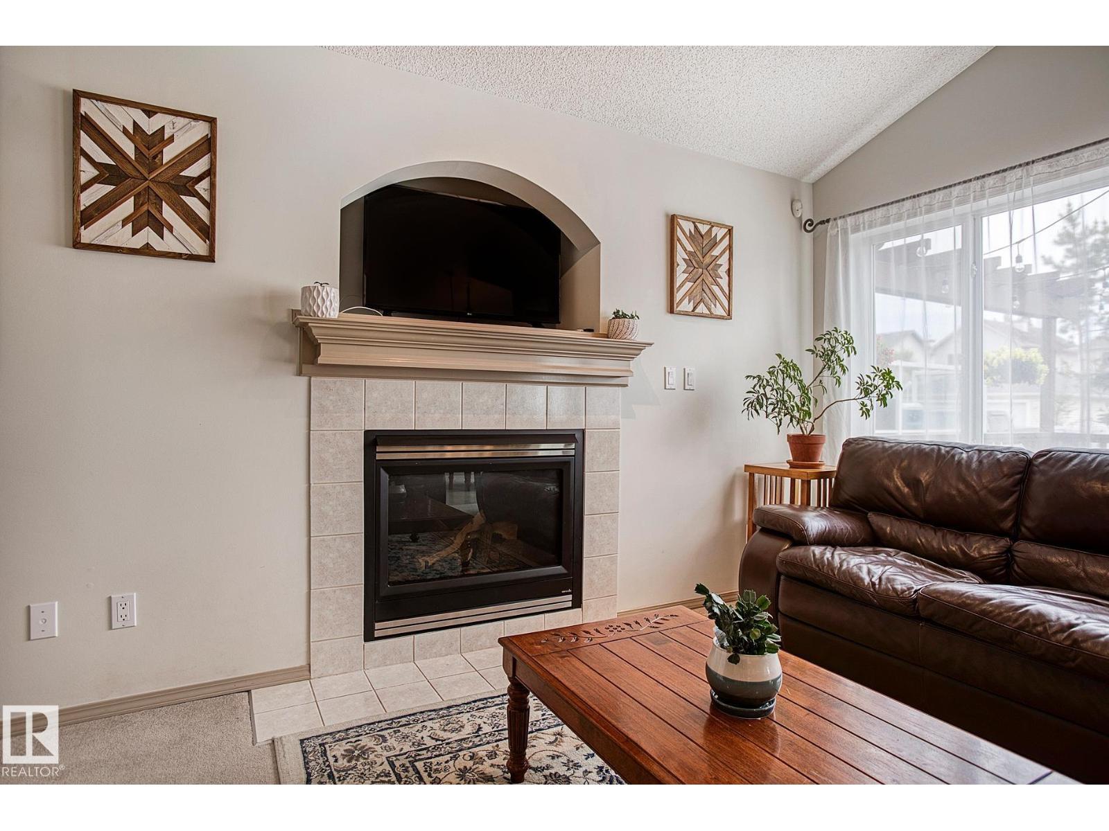 1825 Tufford Wy Nw, Edmonton, Alberta  T6R 2W3 - Photo 6 - E4470572