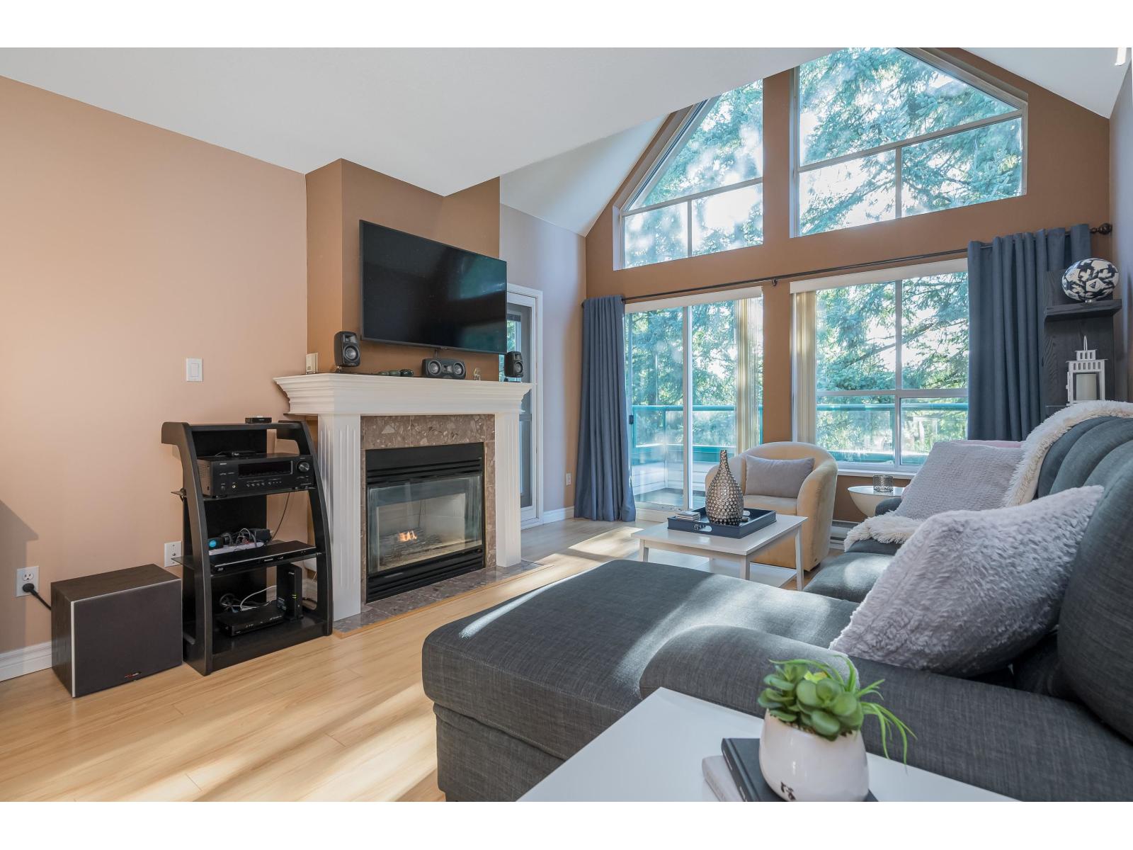 407 33280 Bourquin Crescent East Crescent, Abbotsford, British Columbia  V2S 7K2 - Photo 3 - R3080541