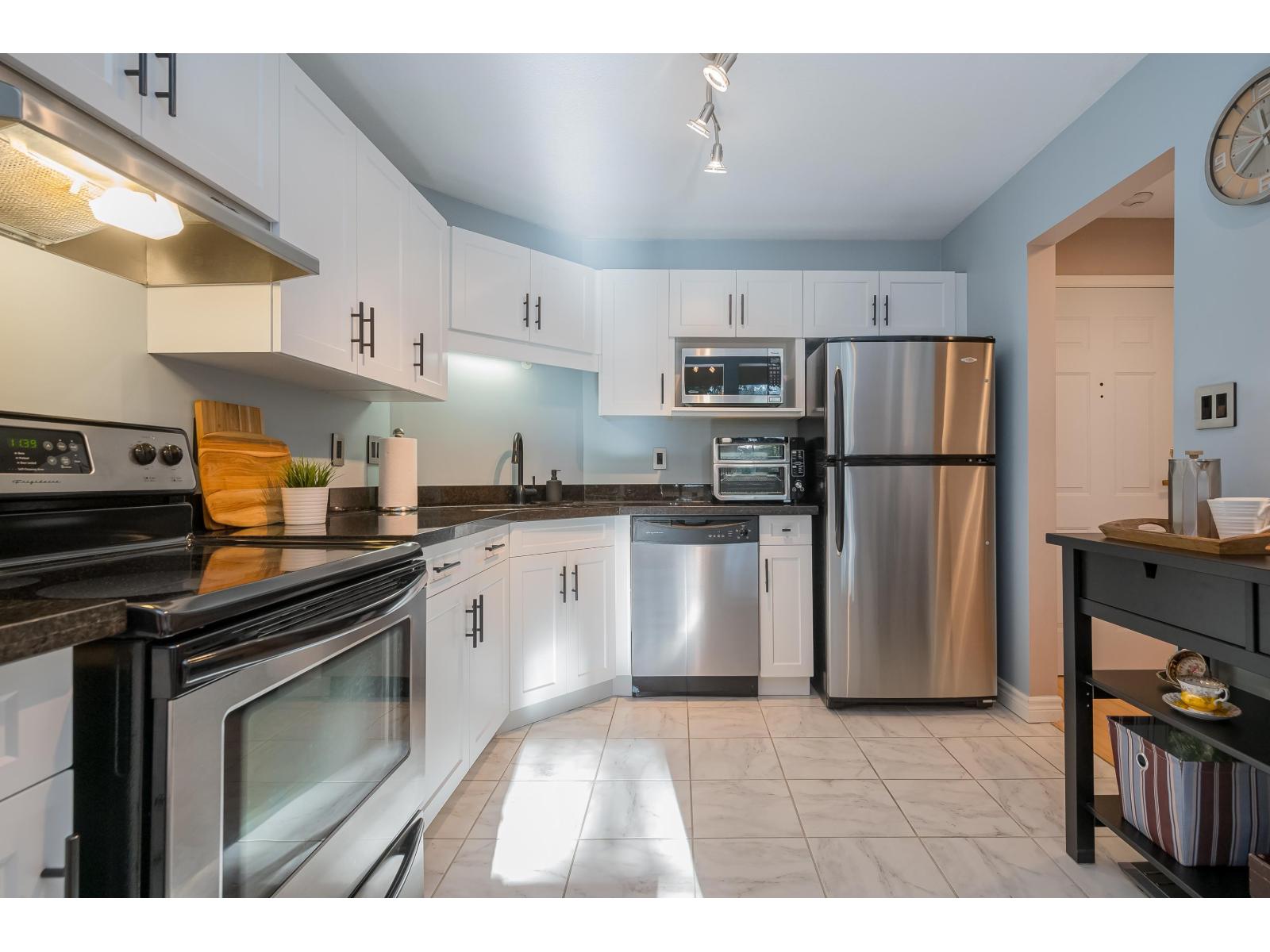 407 33280 Bourquin Crescent East Crescent, Abbotsford, British Columbia  V2S 7K2 - Photo 8 - R3080541