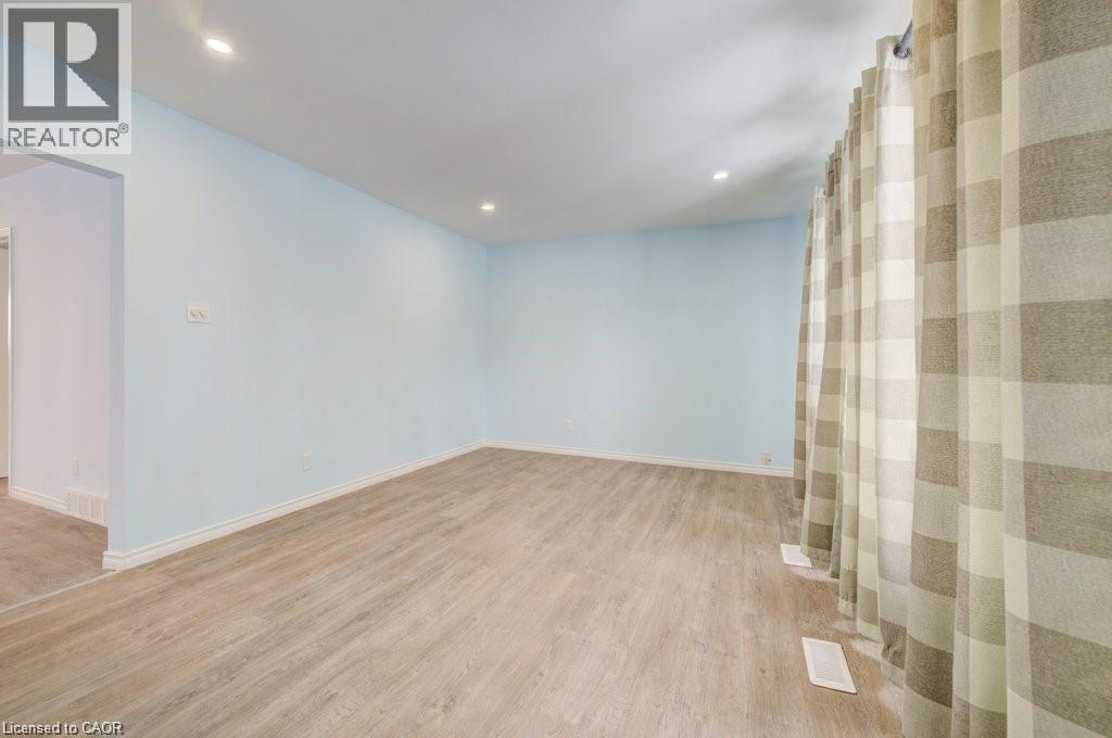 33 Garland Crescent, London, Ontario  N5V 1N4 - Photo 6 - 40799901