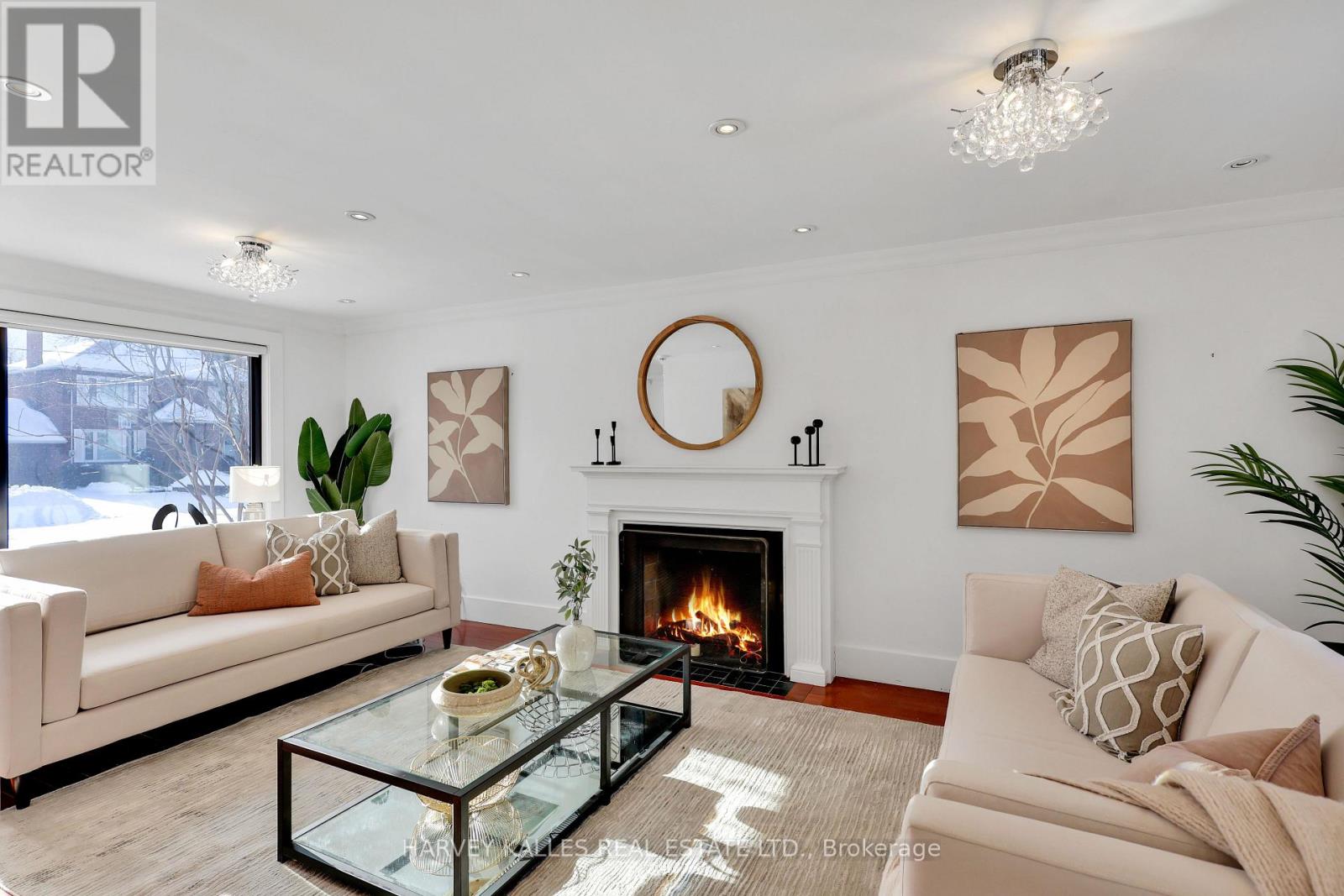 12 Armour Boulevard, Toronto, Ontario  M5M 3C1 - Photo 7 - C12714540