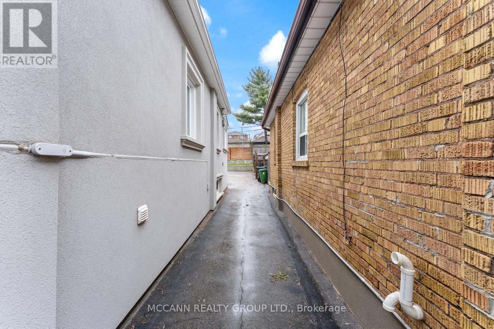 Basement - 414 Northcliffe Boulevard, Toronto, Ontario  M6E 3L2 - Photo 3 - C12714576