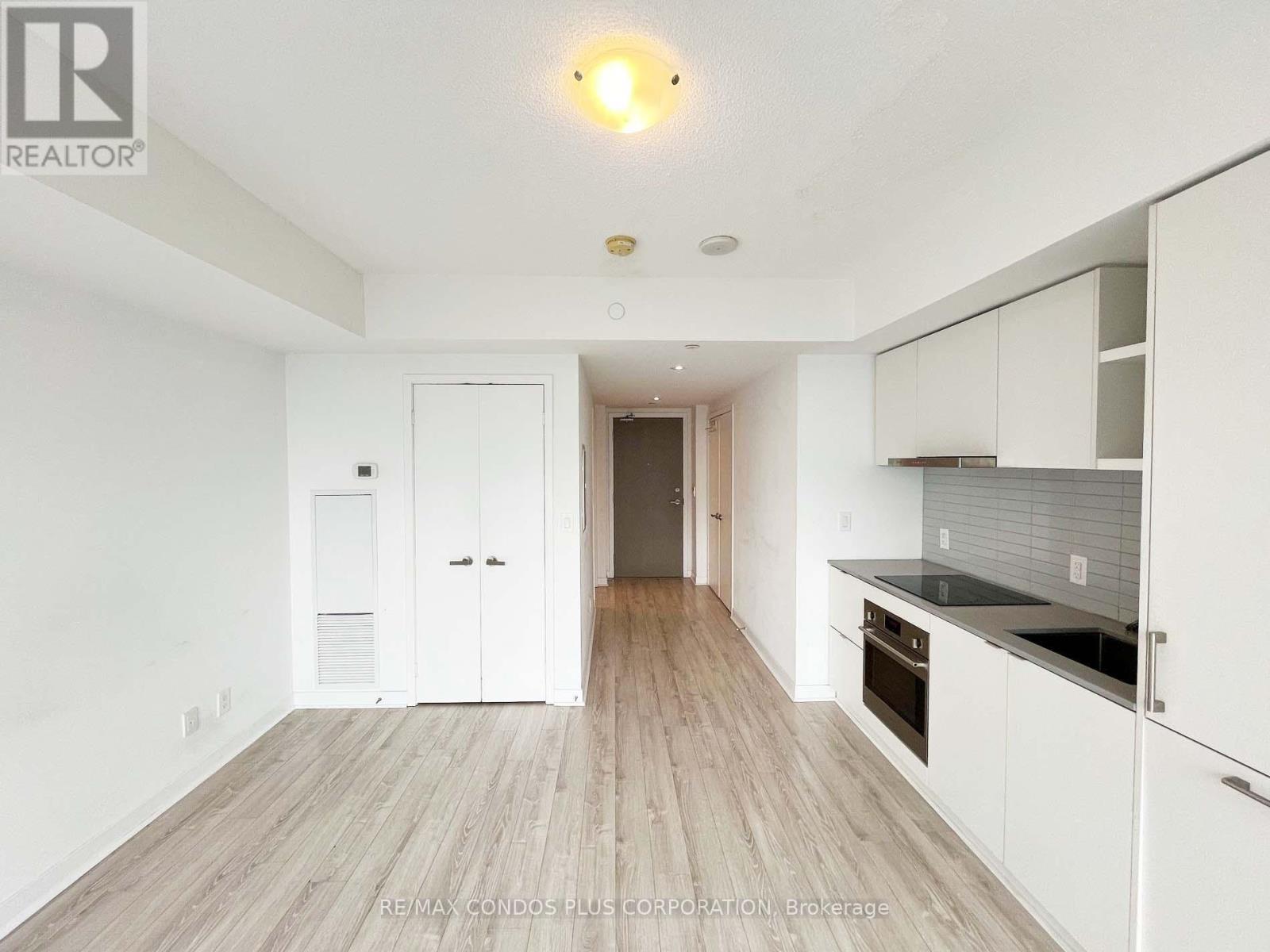 6608 - 100 Harbour Street, Toronto, Ontario  M5J 0B5 - Photo 4 - C12714604