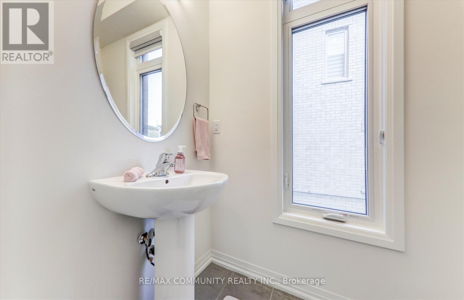 124 Ogston Crescent, Whitby, Ontario  L1P 0H3 - Photo 17 - E12714574