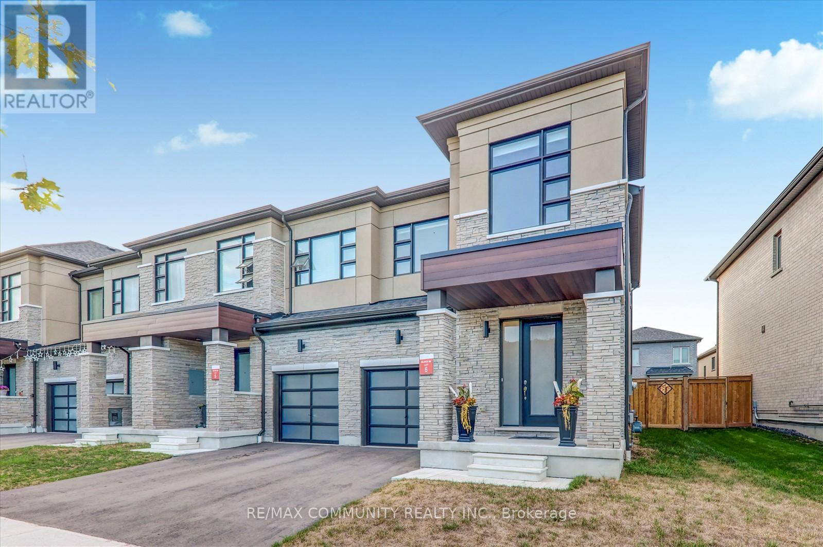 124 Ogston Crescent, Whitby, Ontario  L1P 0H3 - Photo 2 - E12714574