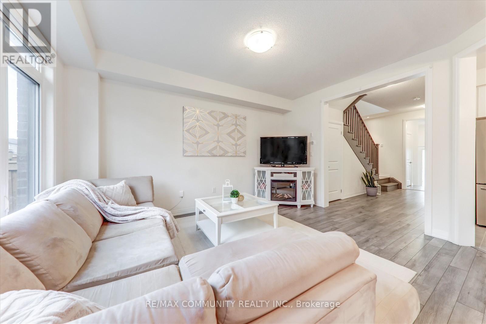 124 Ogston Crescent, Whitby, Ontario  L1P 0H3 - Photo 21 - E12714574