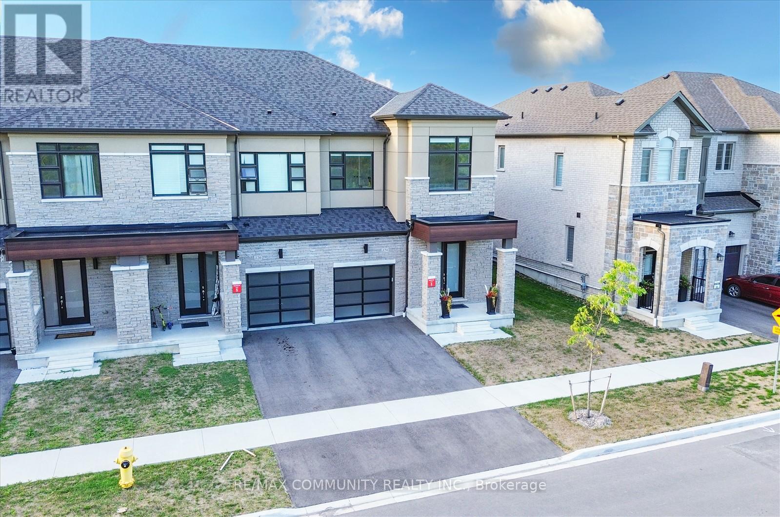 124 Ogston Crescent, Whitby, Ontario  L1P 0H3 - Photo 4 - E12714574