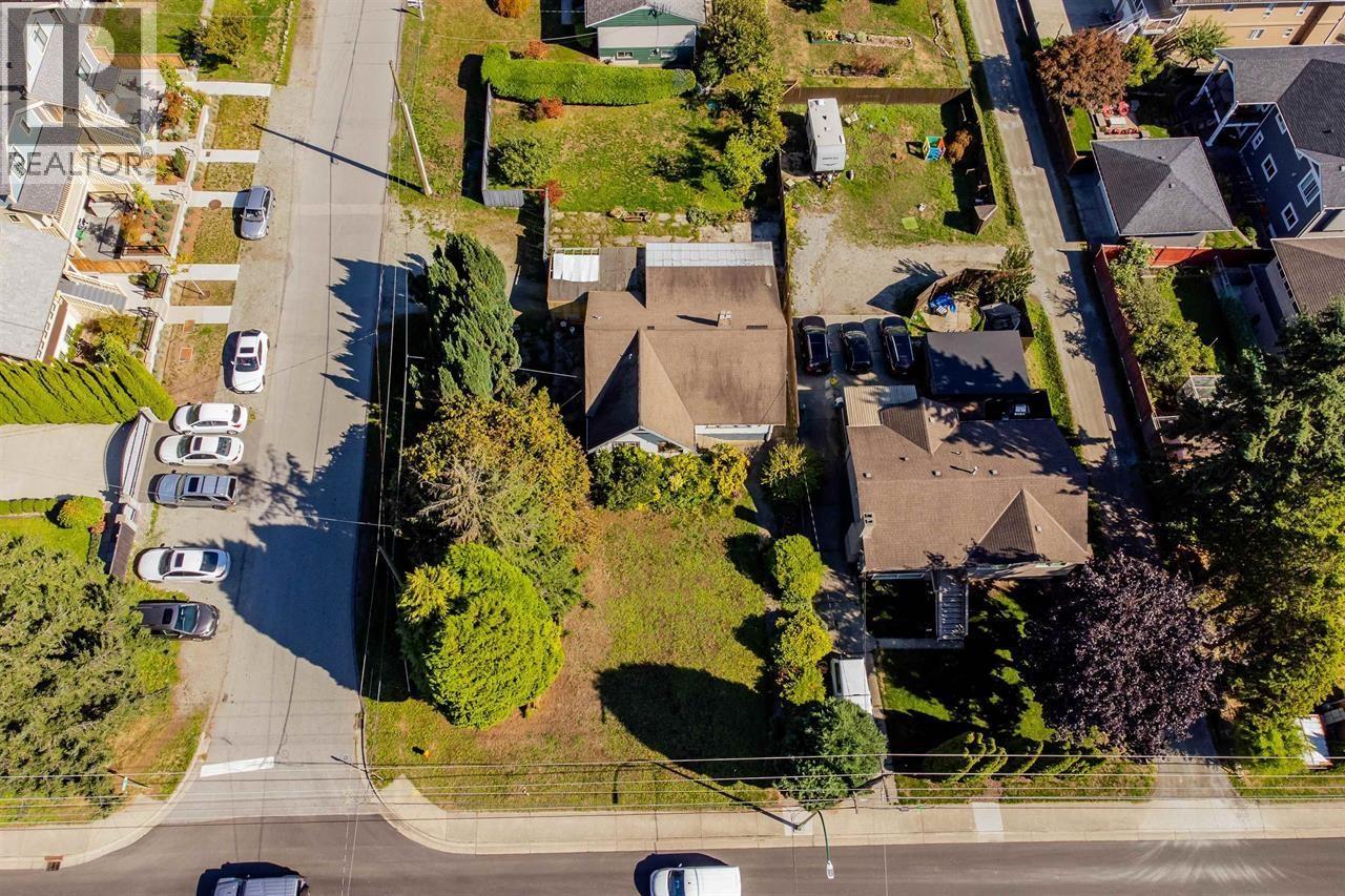 371-375 Blue Mountain Street, Coquitlam, British Columbia  V3K 4J7 - Photo 4 - C8075325