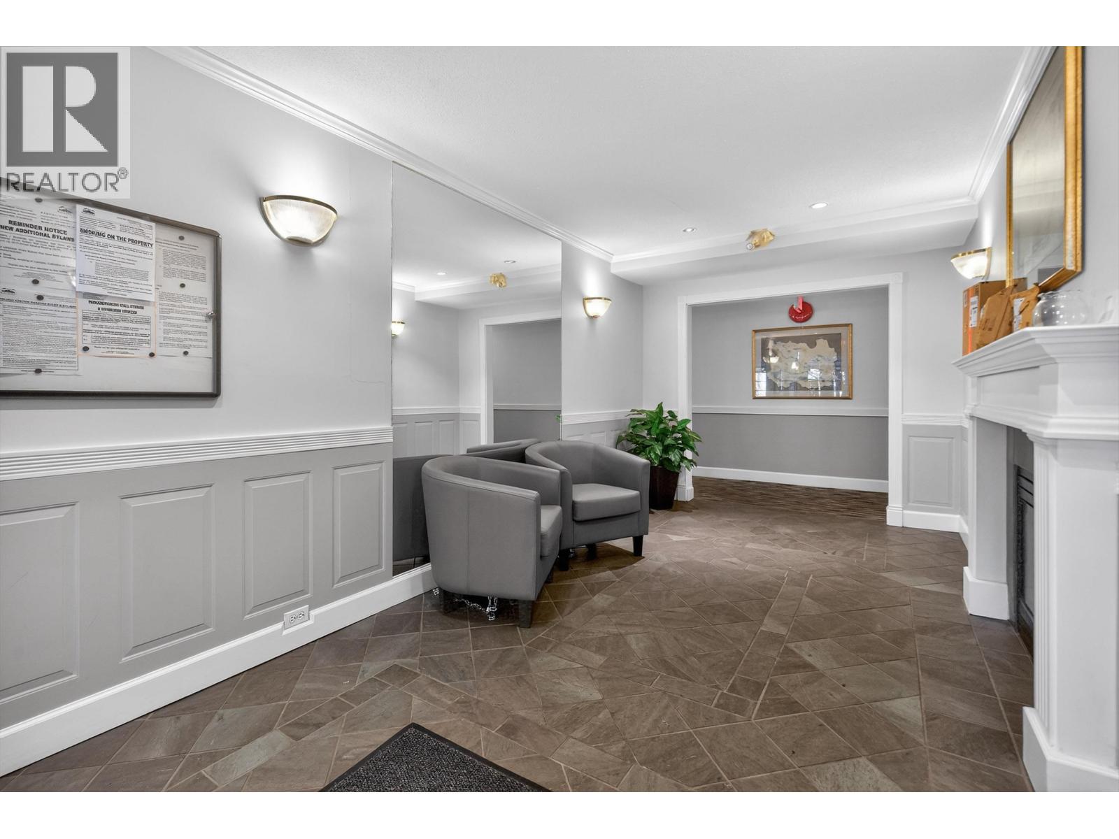 303 3738 Norfolk Street, Burnaby, British Columbia  V5G 4V4 - Photo 4 - R3081203