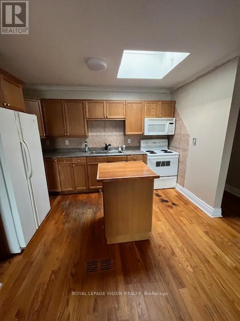 2364 Kingston Road, Toronto, Ontario  M1N 1V2 - Photo 11 - E12678484