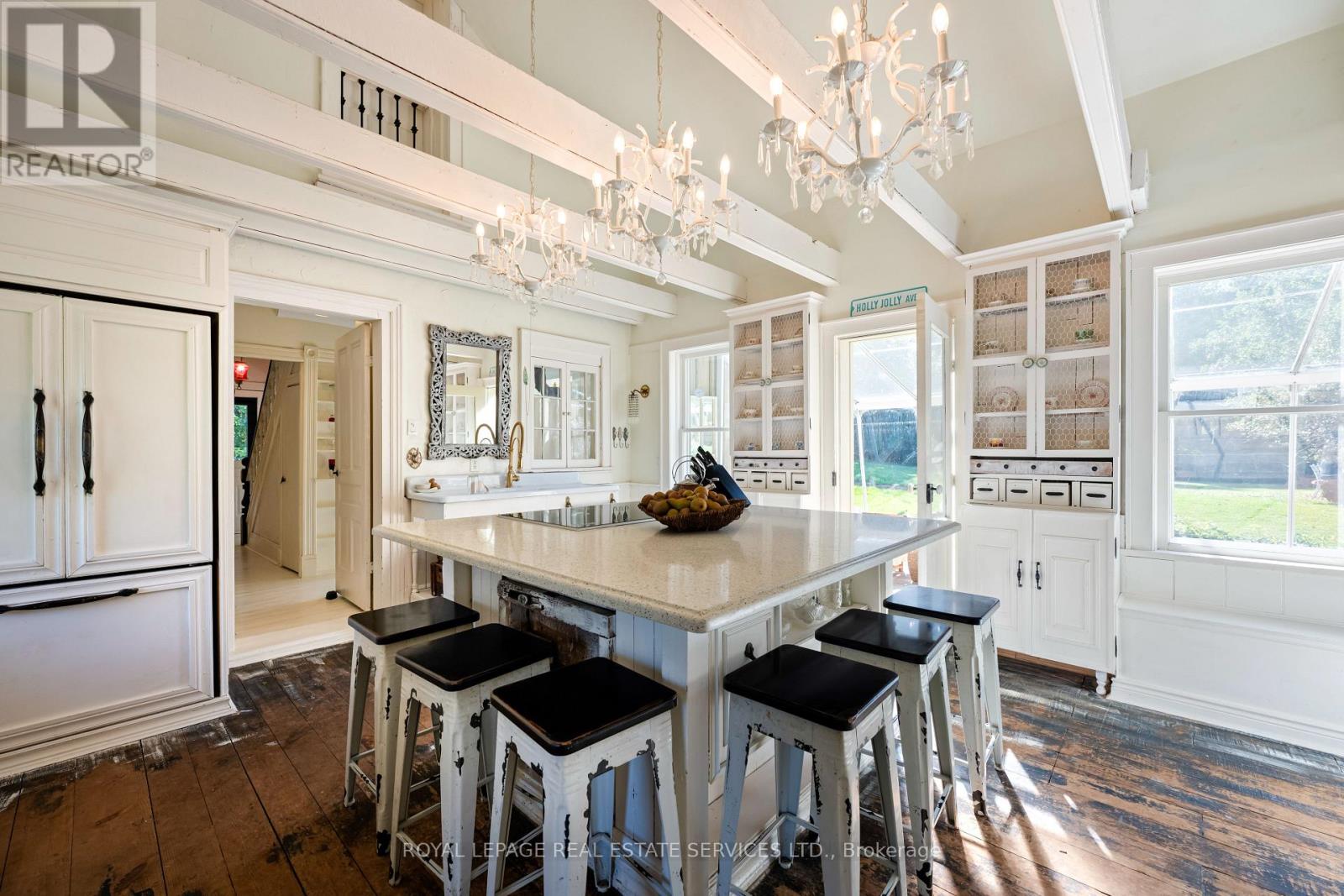 2414 Concession 3 Road, Caledon, Ontario  L0N 1P0 - Photo 10 - N12446886