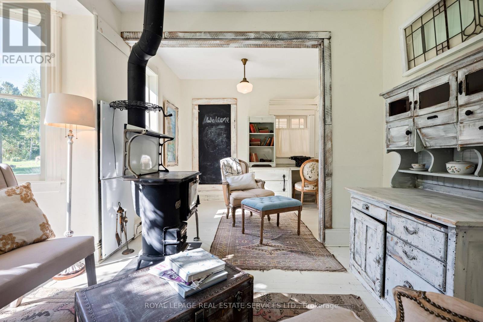 2414 Concession 3 Road, Caledon, Ontario  L0N 1P0 - Photo 7 - N12446886