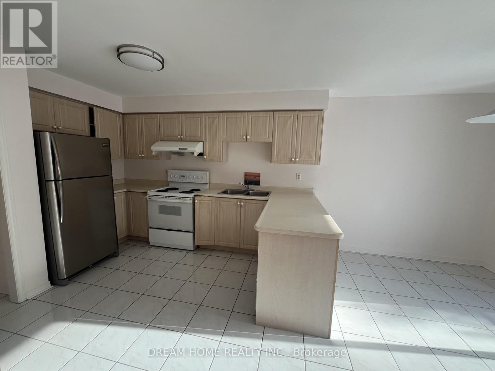 79 Cairncross Crescent, Markham, Ontario  L3S 3Y1 - Photo 12 - N12684730