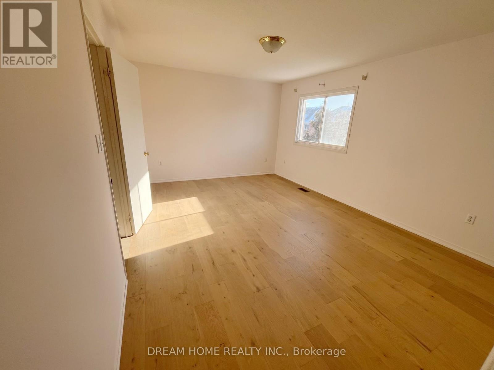 79 Cairncross Crescent, Markham, Ontario  L3S 3Y1 - Photo 4 - N12684730