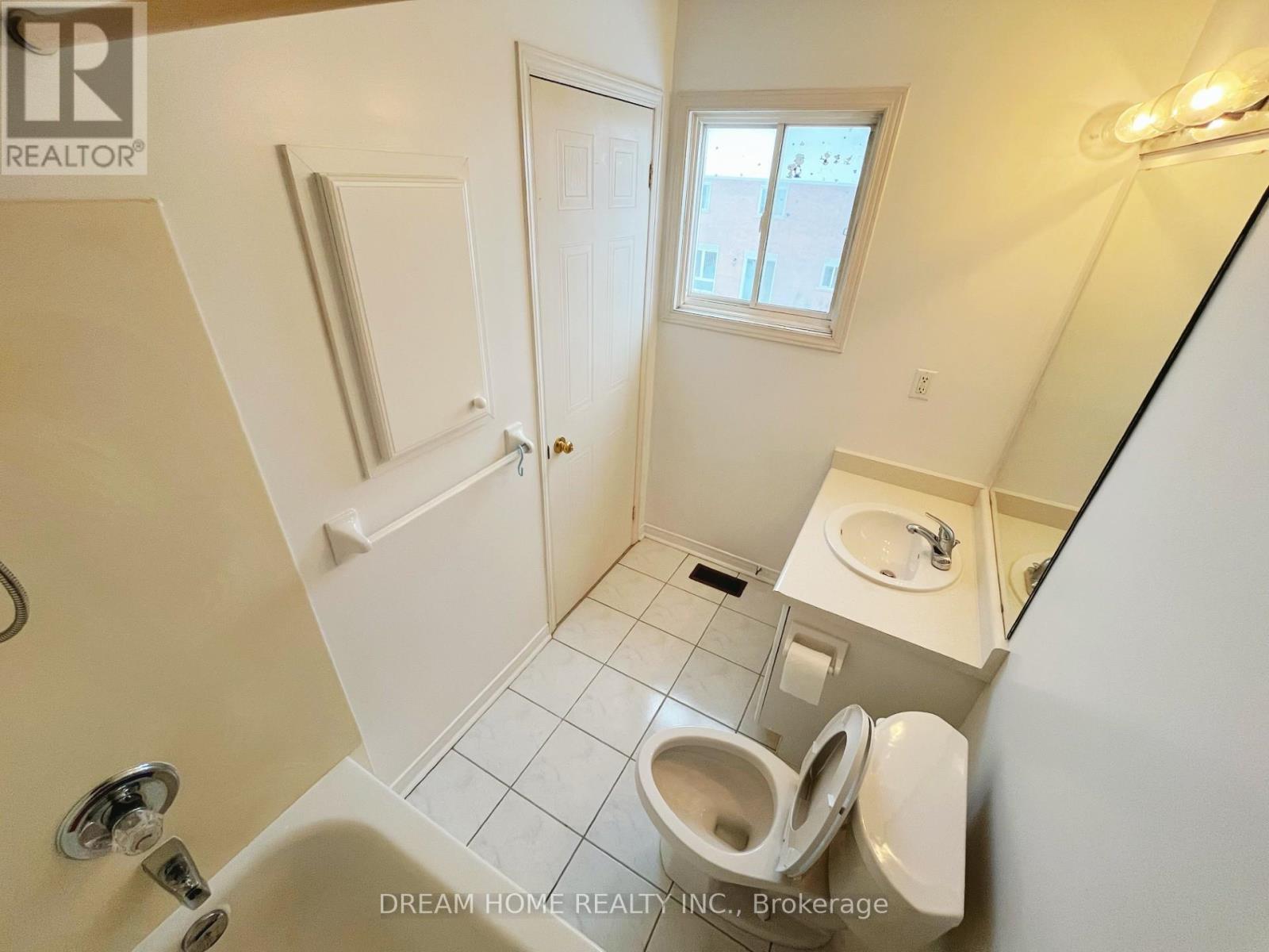 79 Cairncross Crescent, Markham, Ontario  L3S 3Y1 - Photo 15 - N12684730