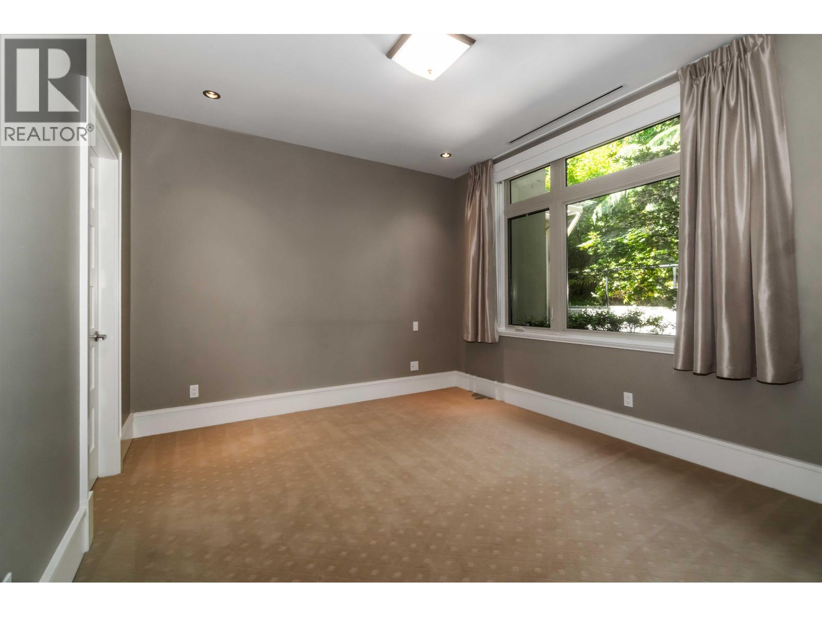 304 2535 Garden Court, West Vancouver, British Columbia  V7S 0A1 - Photo 22 - R3081420