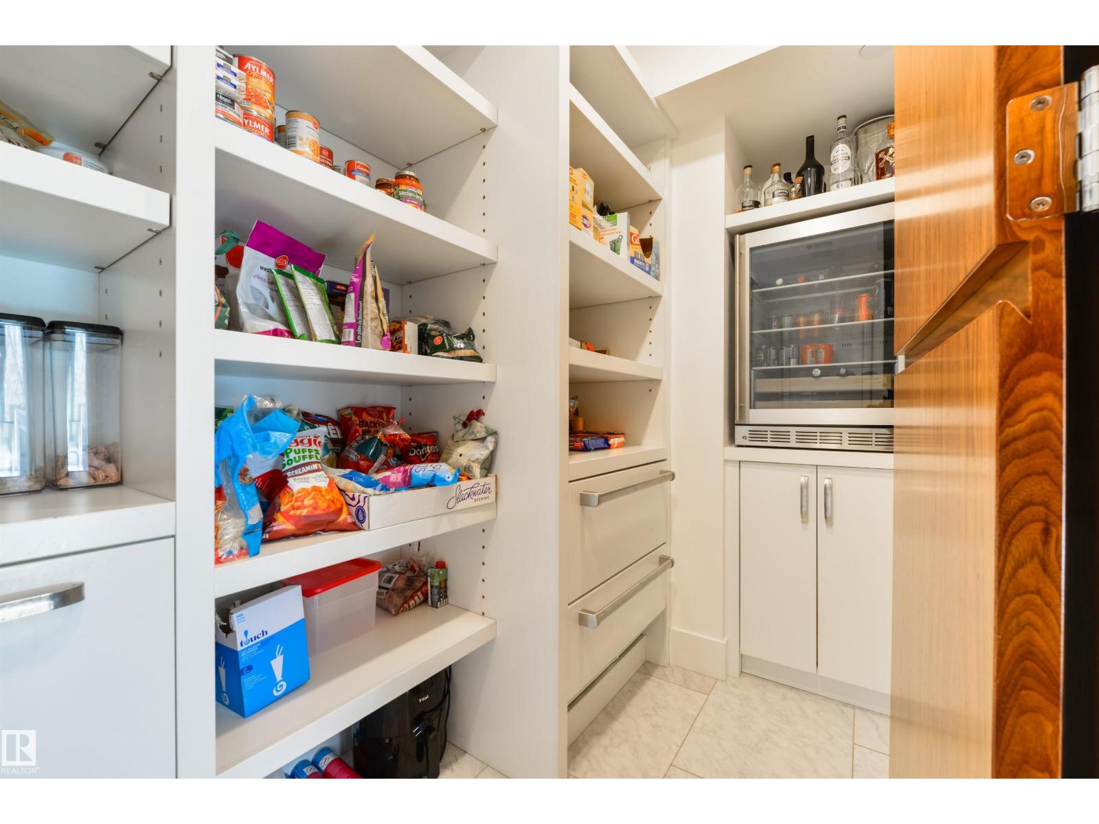 9213 97 St Nw, Edmonton, Alberta  T6E 3L1 - Photo 7 - E4470575