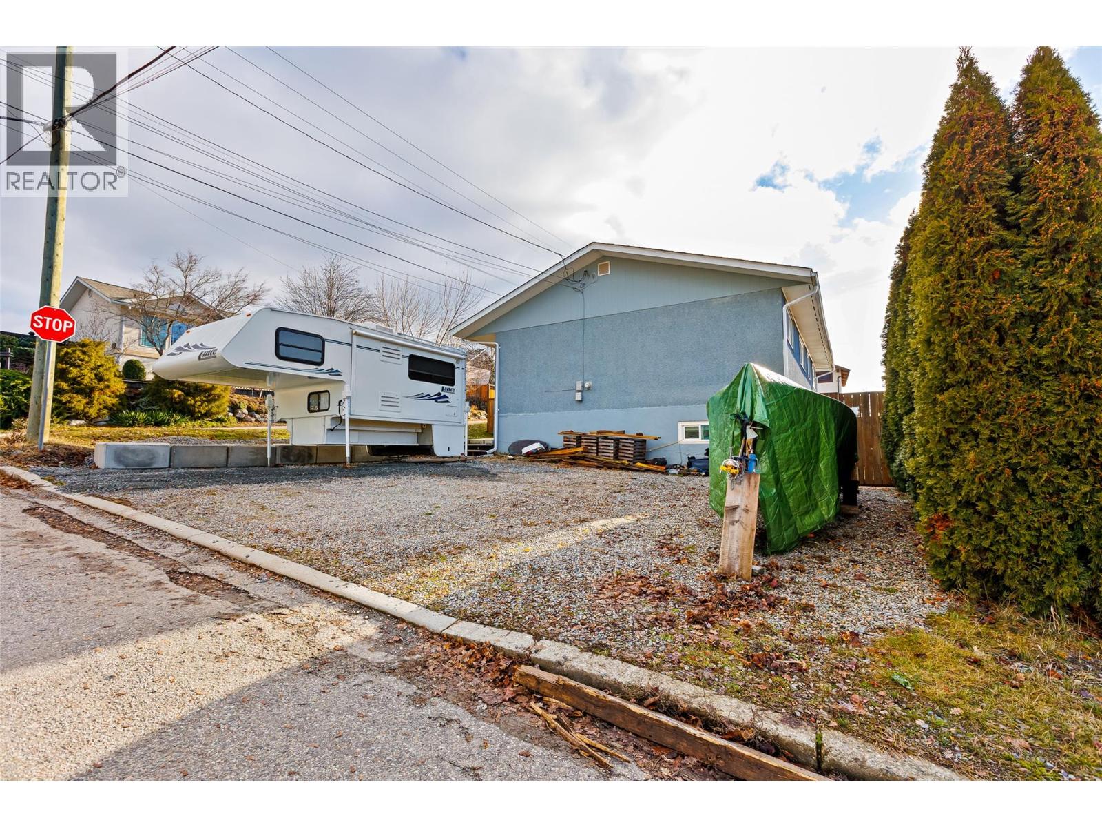 715 9th Avenue N, Creston, British Columbia  V0B 1G4 - Photo 5 - 10373080