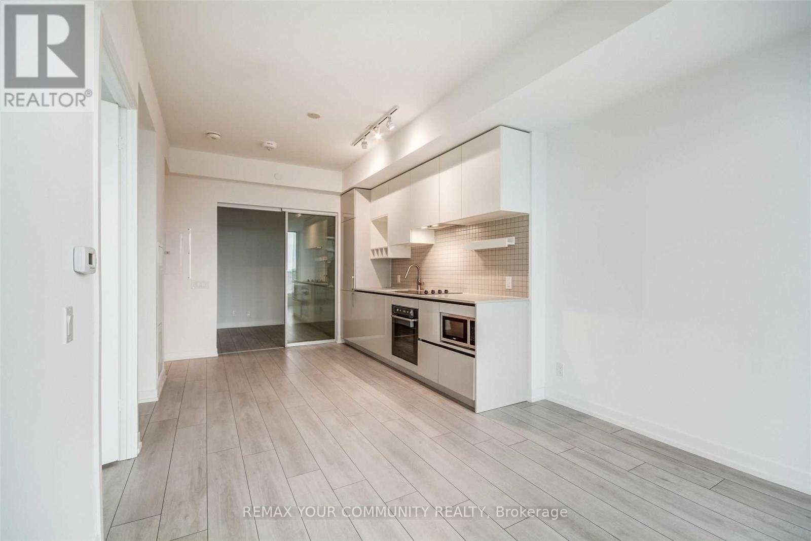 1808 - 898 Portage Parkway, Vaughan, Ontario  L4K 0J6 - Photo 8 - N12714572