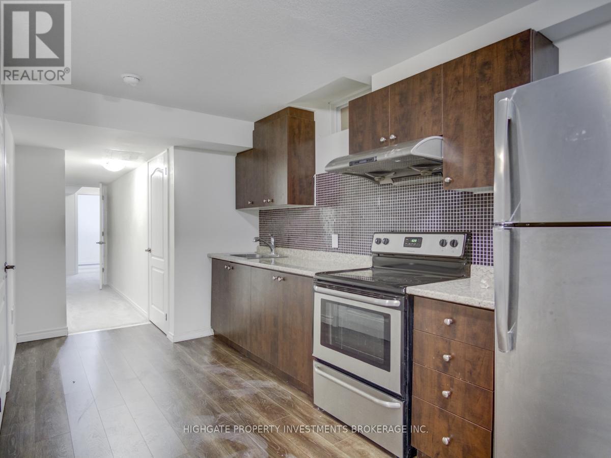 Lower - 418 Queen Mary Drive, Brampton, Ontario  L7A 4K5 - Photo 5 - W12714548