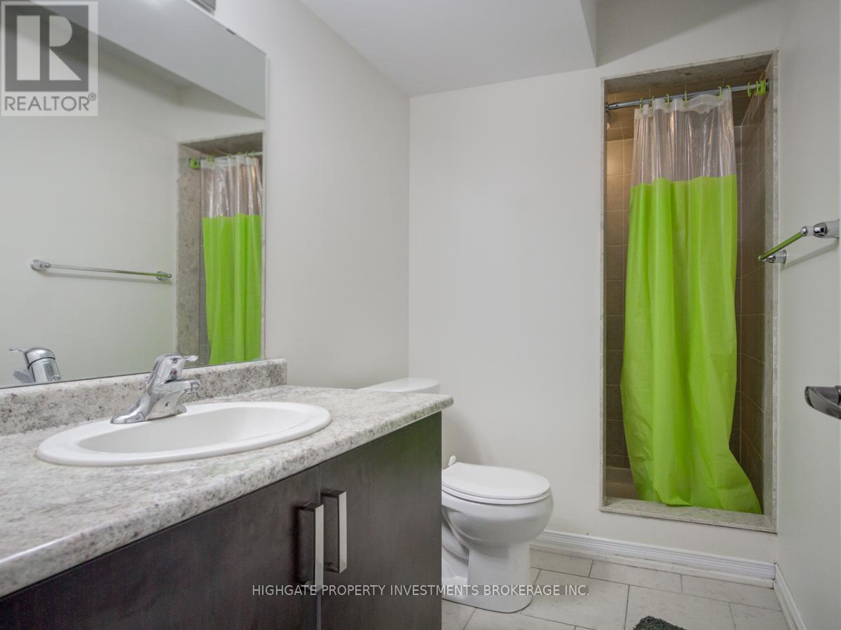 Lower - 418 Queen Mary Drive, Brampton, Ontario  L7A 4K5 - Photo 8 - W12714548