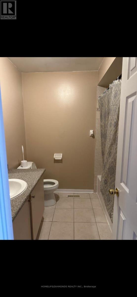 Upper - 39 Capistro Street, Brampton, Ontario  L7A 3H6 - Photo 11 - W12714550