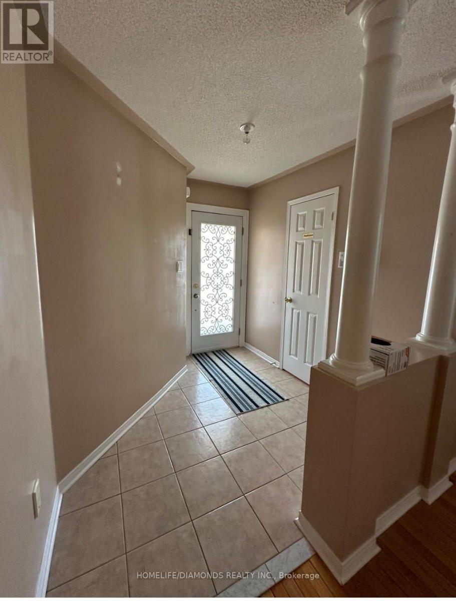 Upper - 39 Capistro Street, Brampton, Ontario  L7A 3H6 - Photo 2 - W12714550