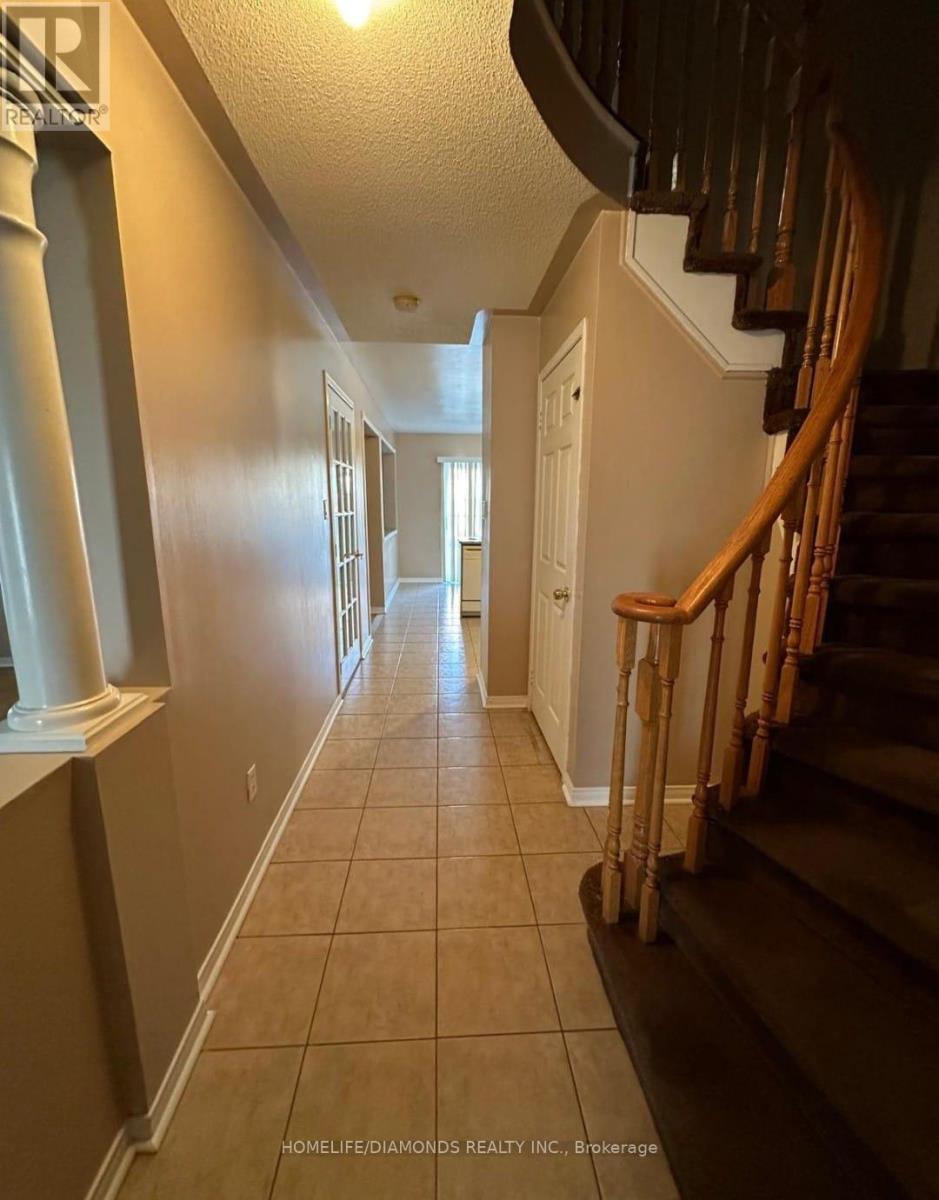 Upper - 39 Capistro Street, Brampton, Ontario  L7A 3H6 - Photo 8 - W12714550