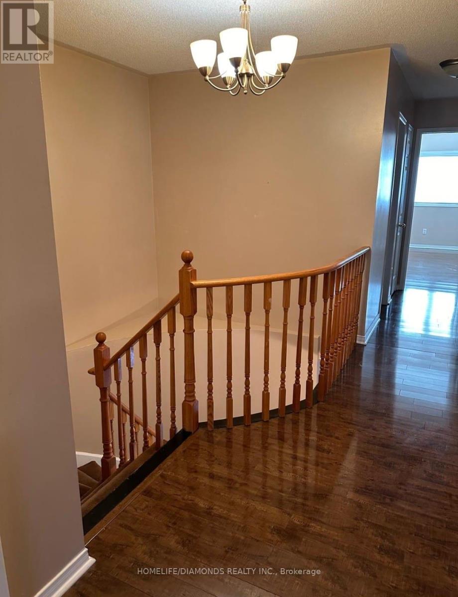 Upper - 39 Capistro Street, Brampton, Ontario  L7A 3H6 - Photo 9 - W12714550