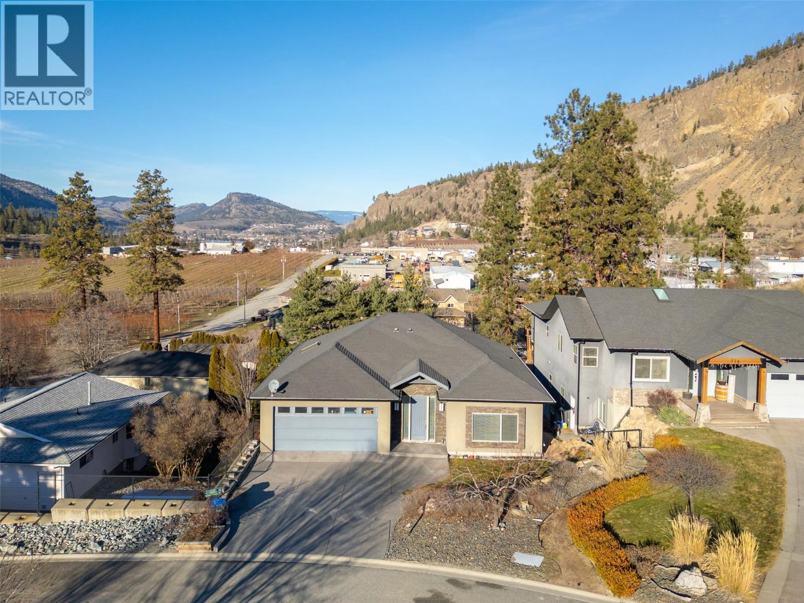 192 Nicola Place, Summerland, British Columbia