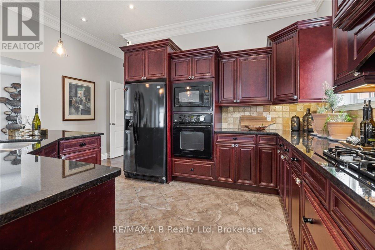 231 West Gore Street, Stratford, Ontario  N5A 1K7 - Photo 12 - X12714830