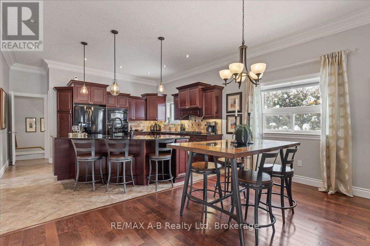 231 West Gore Street, Stratford, Ontario  N5A 1K7 - Photo 9 - X12714830