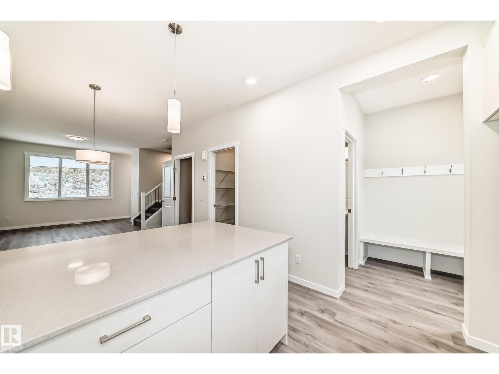 326 Edgemont Dr Nw, Edmonton, Alberta  T6M 3G7 - Photo 8 - E4459426