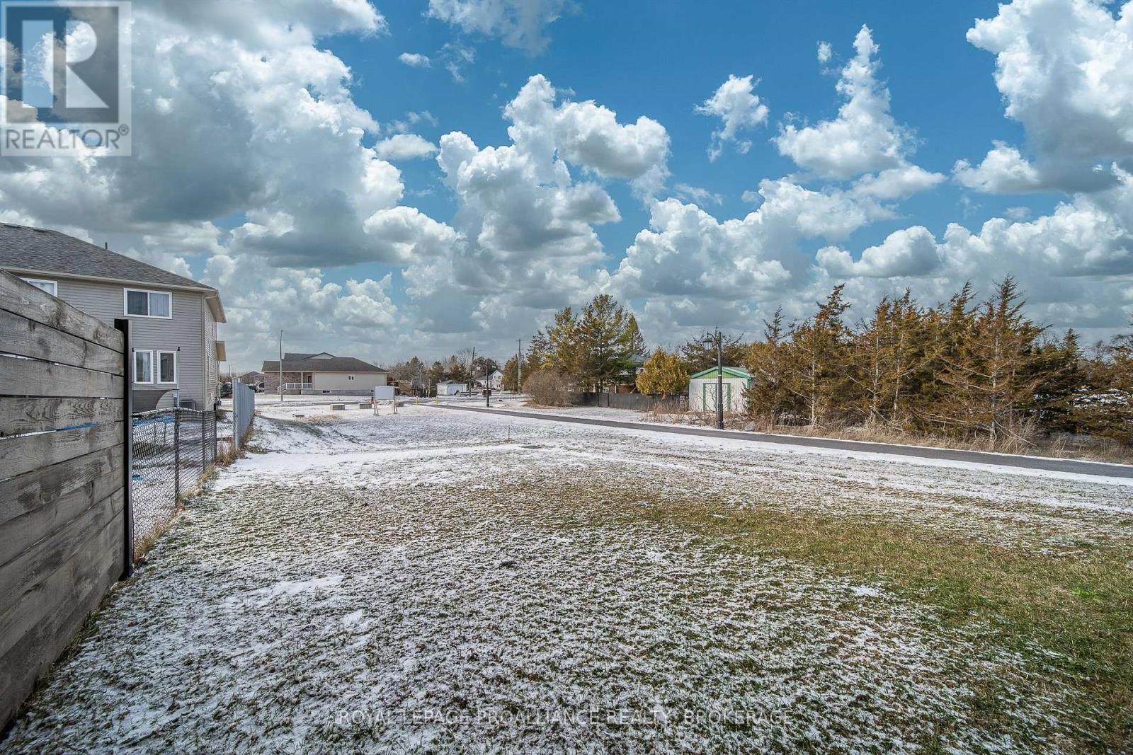 40 Tegan Court, Loyalist, Ontario  K0H 2H0 - Photo 9 - X12714740