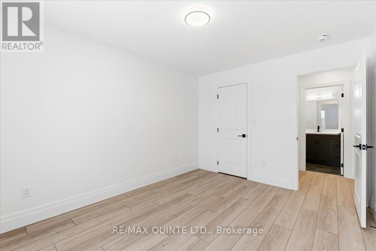 113 Buchanan Street, Prince Edward County, Ontario  K0K 2T0 - Photo 19 - X12714828