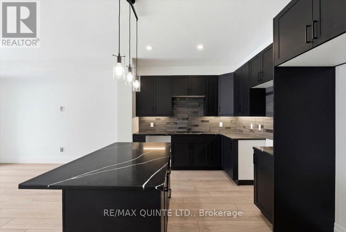 113 Buchanan Street, Prince Edward County, Ontario  K0K 2T0 - Photo 5 - X12714828