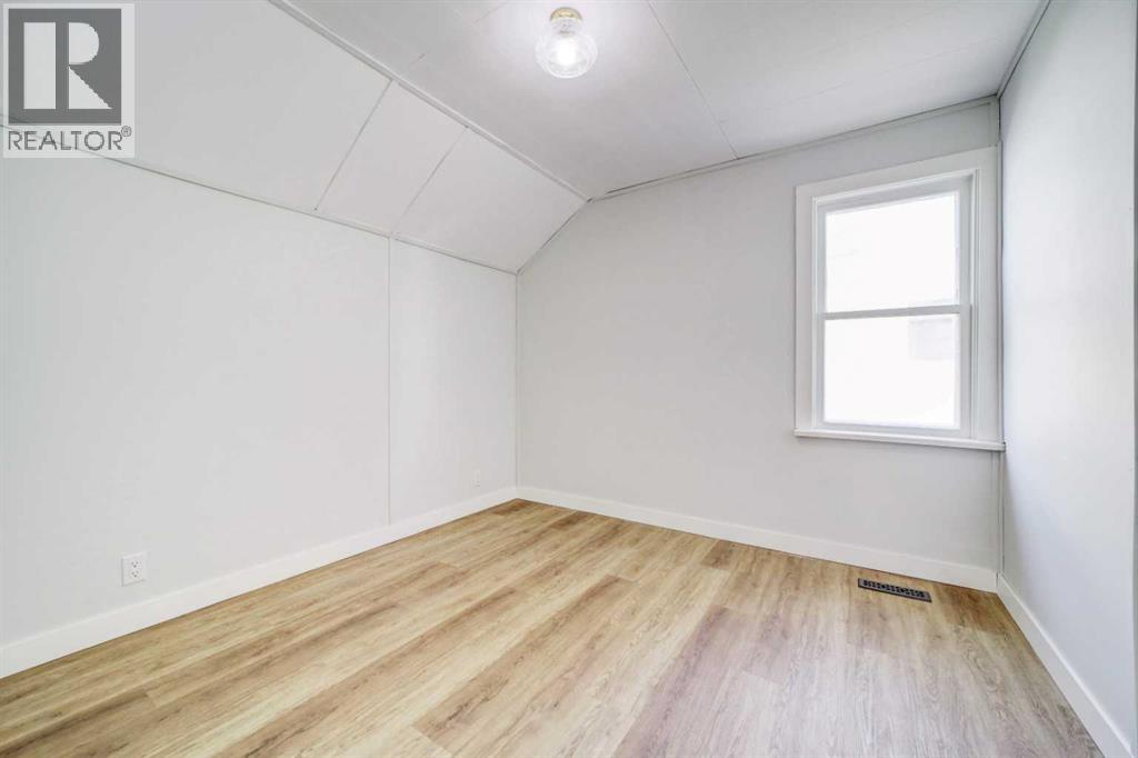 955 Dupuy Street, Pincher Creek, Alberta  T0K 1W0 - Photo 22 - A2277363