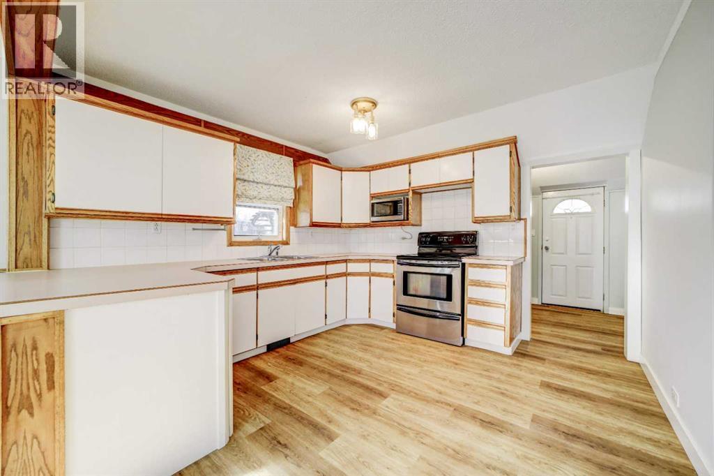 955 Dupuy Street, Pincher Creek, Alberta  T0K 1W0 - Photo 10 - A2277363