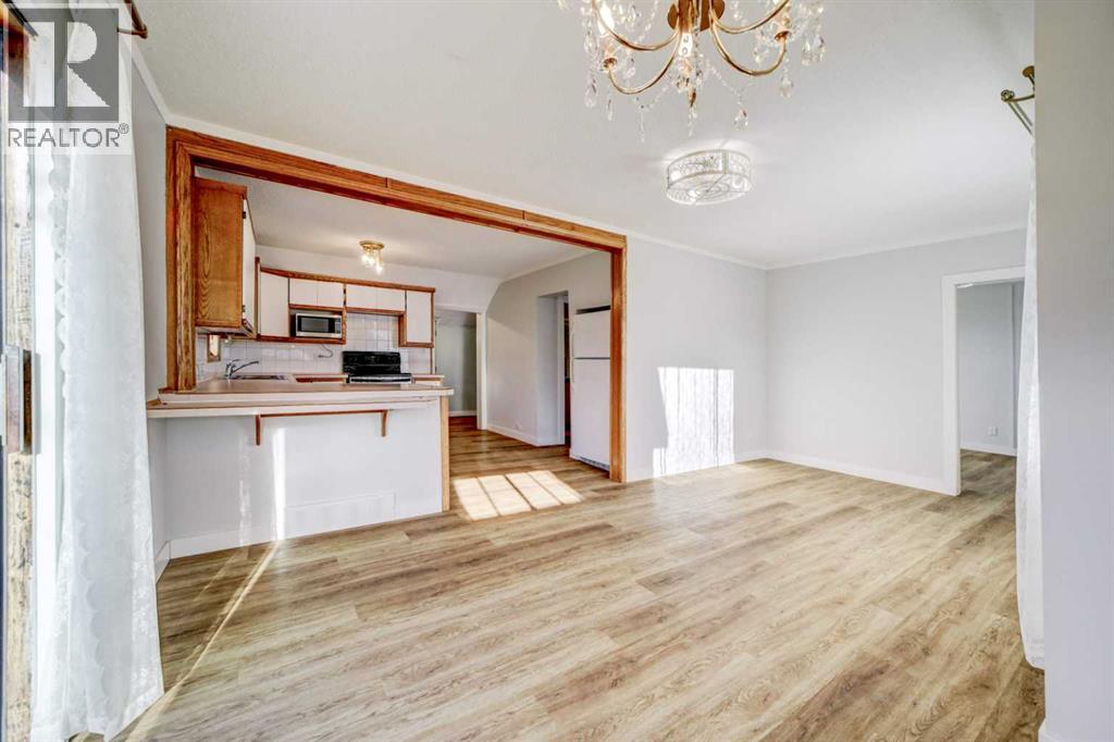 955 Dupuy Street, Pincher Creek, Alberta  T0K 1W0 - Photo 17 - A2277363