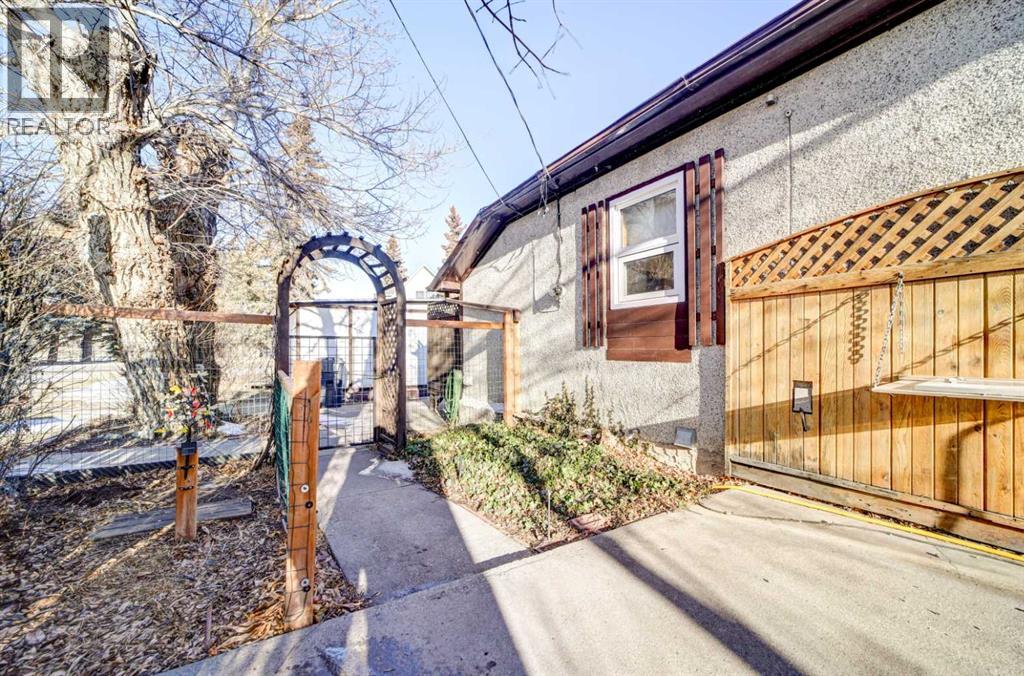 955 Dupuy Street, Pincher Creek, Alberta  T0K 1W0 - Photo 3 - A2277363