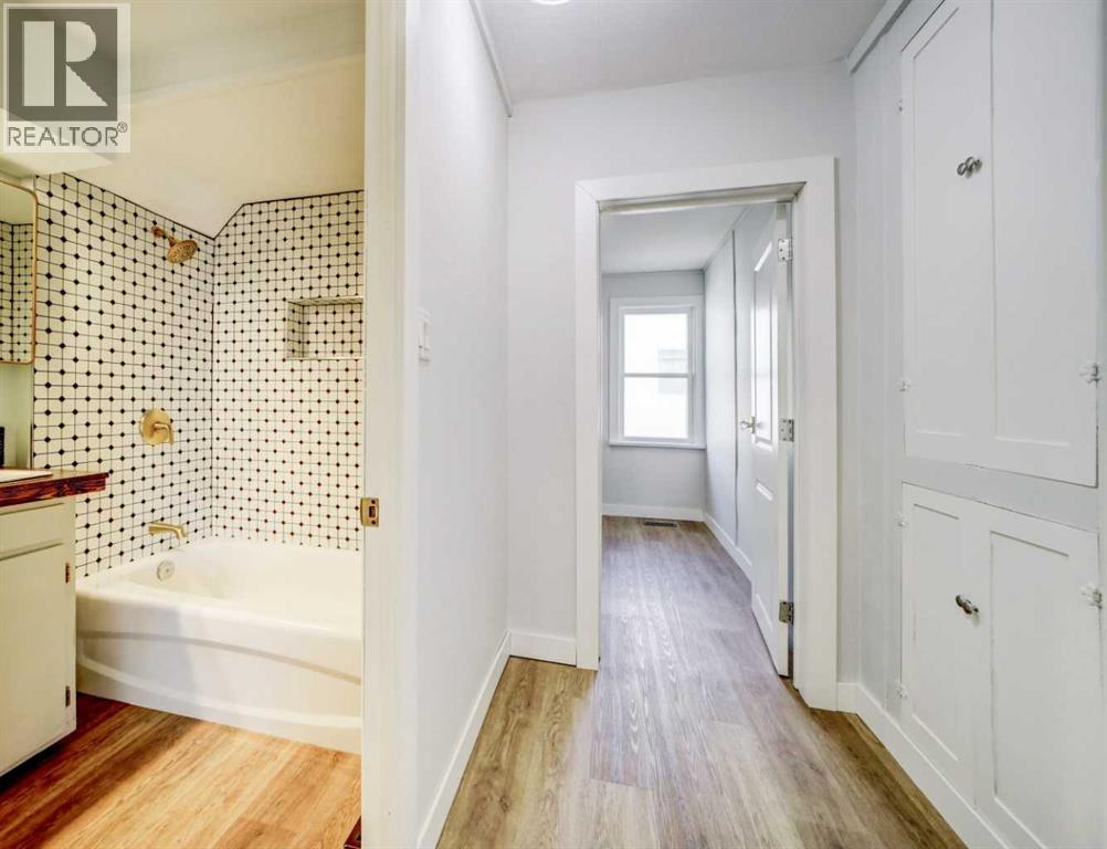 955 Dupuy Street, Pincher Creek, Alberta  T0K 1W0 - Photo 18 - A2277363