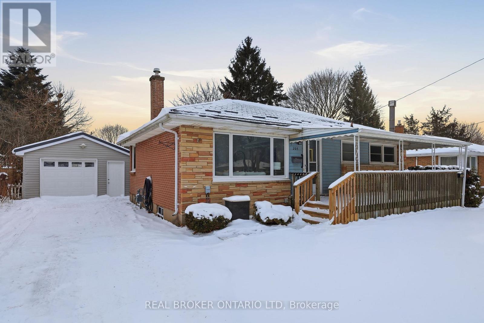 205 HOLGATE ROAD, London East, Ontario
