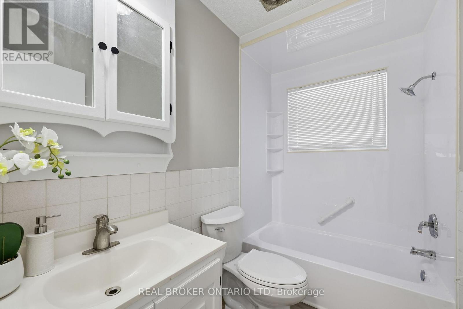 205 Holgate Road, London East, Ontario  N5V 1C1 - Photo 20 - X12714750