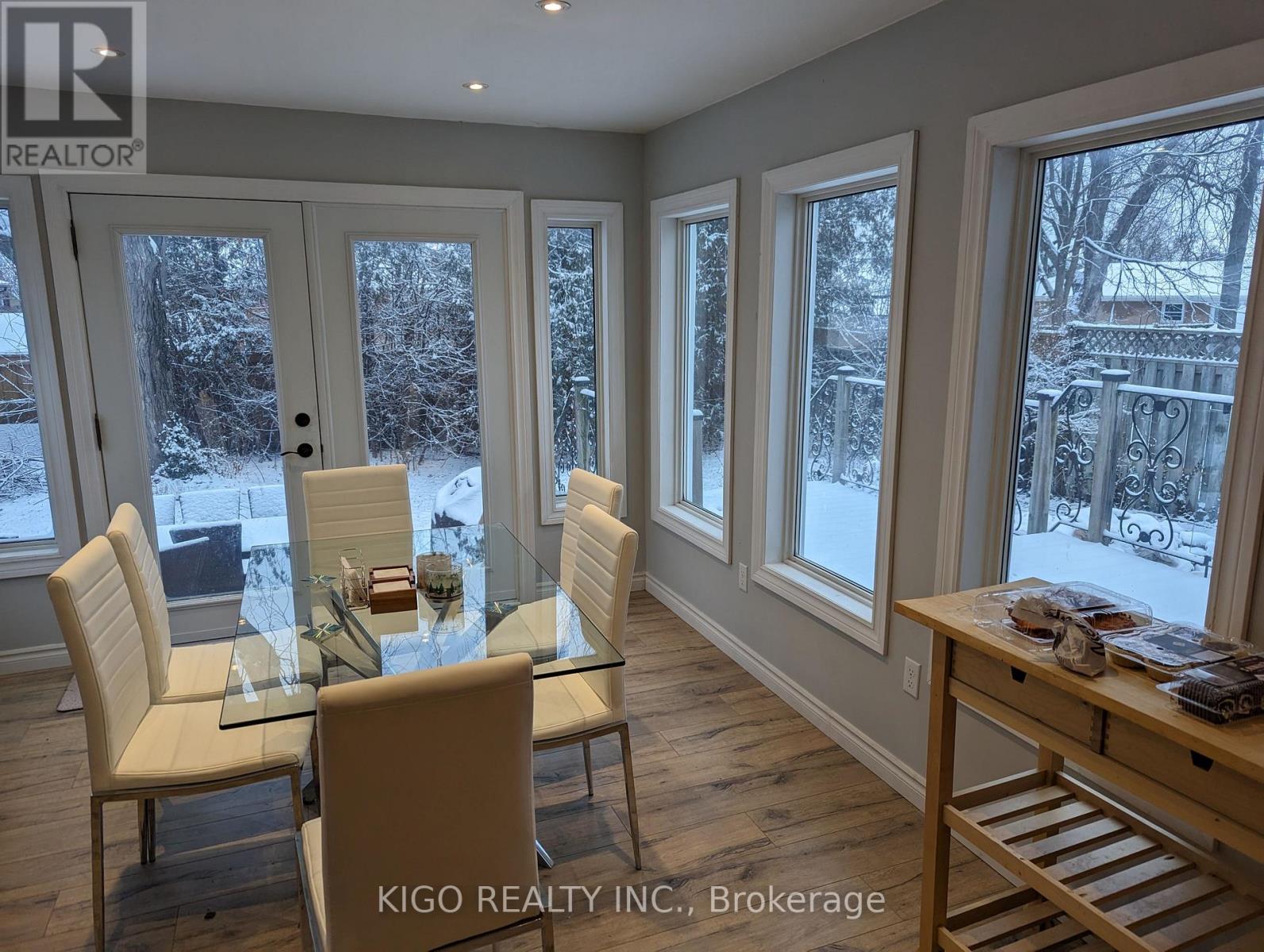 39 Mcgilvray Crescent, Halton Hills, Ontario  L7G 1L7 - Photo 5 - W12664046