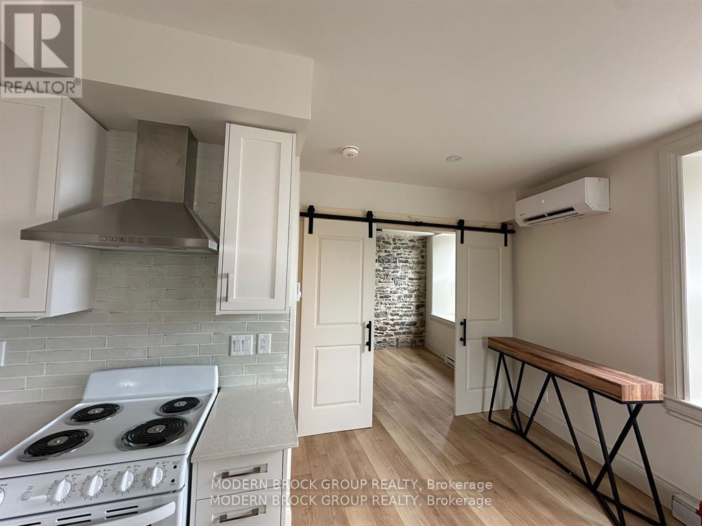 102 - 5 Clothier Street W, North Grenville, Ontario  K0G 1J0 - Photo 3 - X12714660