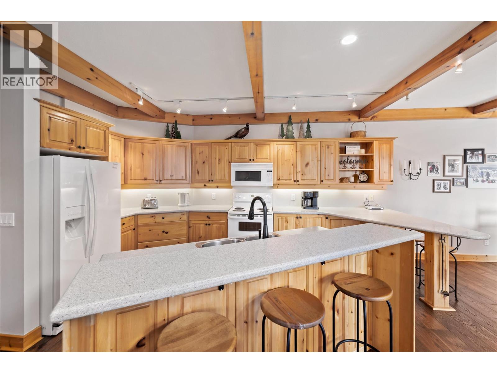 5946 Snow Pines Crescent Unit# A, Big White, British Columbia  V1P 1T4 - Photo 12 - 10372948