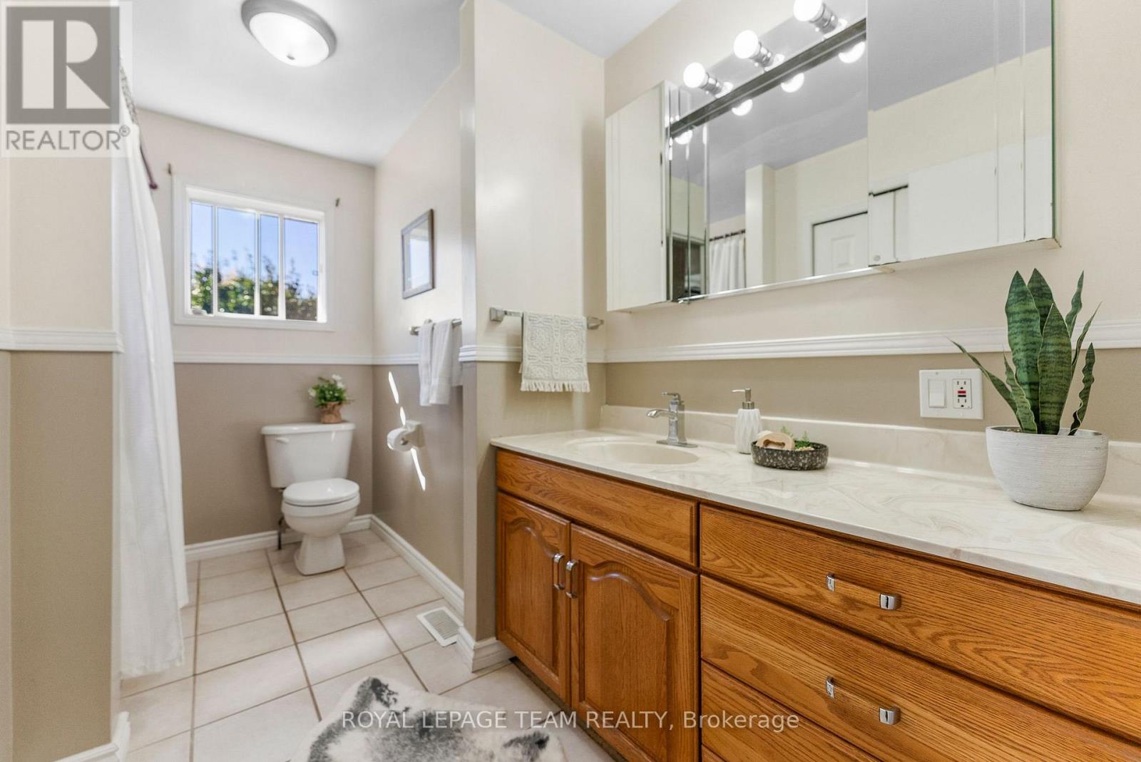 1932 Gore Line, Whitewater Region, Ontario  K0J 2L0 - Photo 16 - X12439331